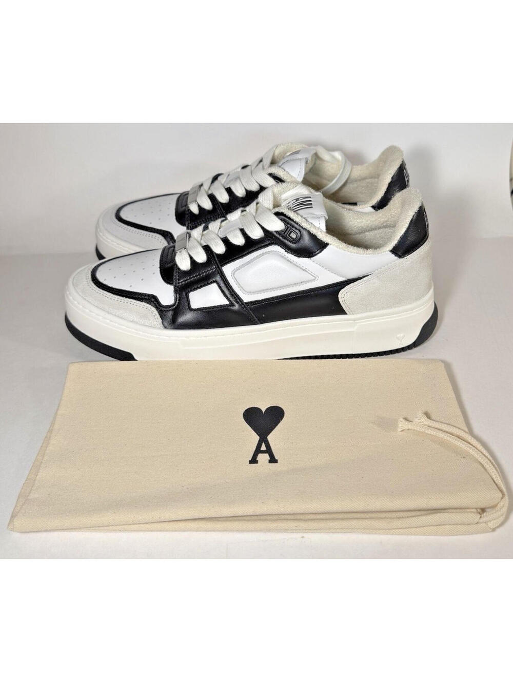 AMI PARIS New Arcade Low Top Suede-Trim Leather Sneaker
